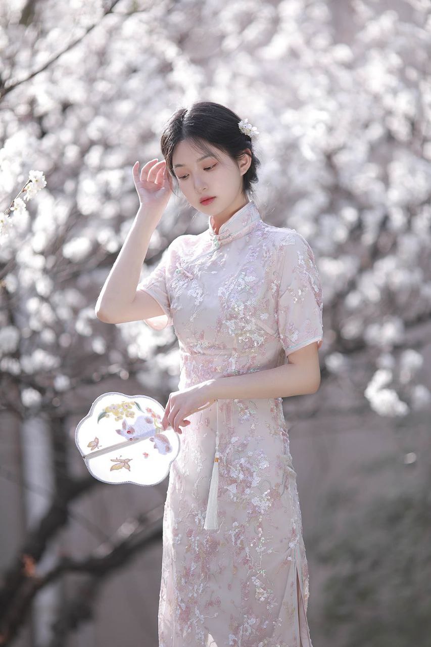 CHINESE叫床对白VIDEOS,欧美国产精品一二三产品在哪买,性色一区二区三区无码精品,小粉嫩精品a片在线视看